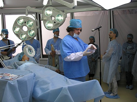 Алан Бадоєв заставив гурт «ТІК» стати пластичними хірургами (Фото)