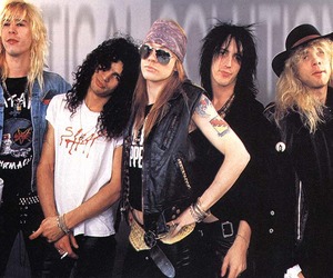 Британец, сорвавший многомиллионный джекпот, решил воссоединить «Guns N’ Roses»