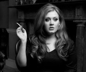 Британская певица Adele перенесла операцию на связках