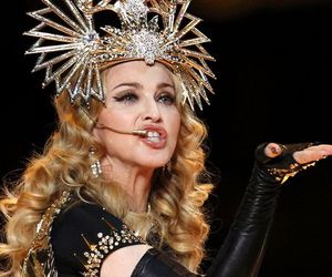 Фанаты Мадонны попросили премьера Израиля отложить нападение на Иран