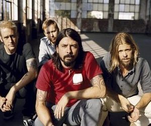 Foo Fighters устроят концерт через Facebook