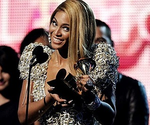 Grammy Award 2010: Beyonce стала триумфатором, а Lady Gaga   женщиной молнией