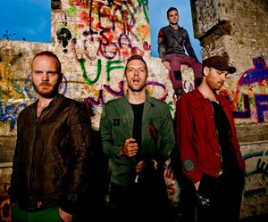 Хит «Coldplay» прозвучит в исполнении сотен музыкантов одновременно по всей Великобритании