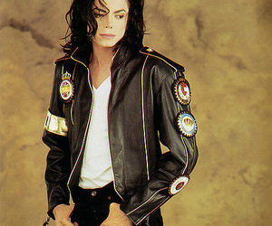 К концу года ждем новый альбом Michael Jackson!