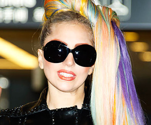 Леди Гага анонсировала документальным фильм о себе любимой
