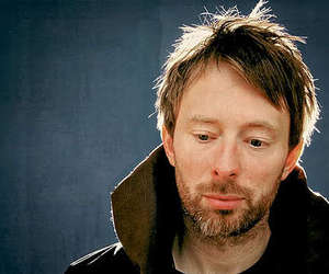 Лидер Radiohead и британский премьер запишут две минуты тишины