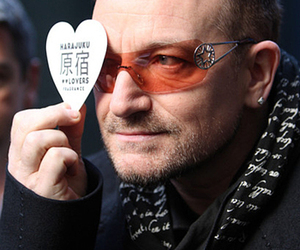 Лидер U2 уверенно идет на поправку