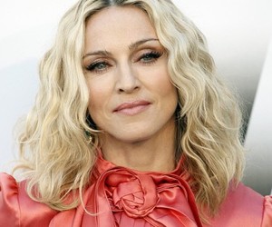 Madonna обнародовала название новой, двенадцатой пластинки