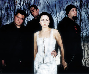 Мечты сбываются — летом в Украину впервые приедут «Evanescence»!