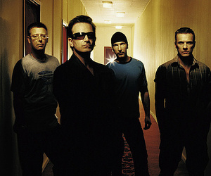 Мировой тур U2 назвали лучшими гастролями 2009 года