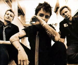 Музыканты «Green Day» посвятили новую композицию умершей Эми Уайнхаус