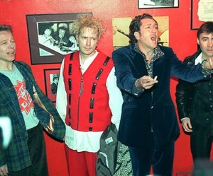 На торги выставлен уникальный сингл «Sex Pistols»