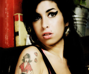 Объемы продаж пластинок Amy Winehouse выросли в 37 раз