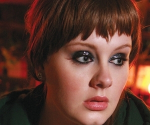 Певица Adele повторила рекорд The Beatles (ВИДЕО)