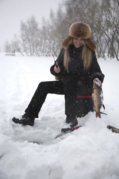 Певица Варвара провалилась на рыбалке под лёд