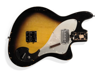 Разбитую Куртом Кобейном бас гитару продадут на аукционе «Christie's»