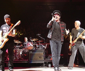 Релиз новой пластинки U2 назначен на январь 2009 го