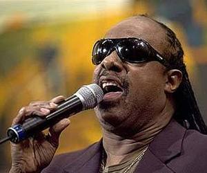 Stevie Wonder закрыл своим выступлением Glastonbury