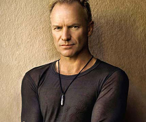 Sting готовит коллекцию лучших хитов на трех дисках