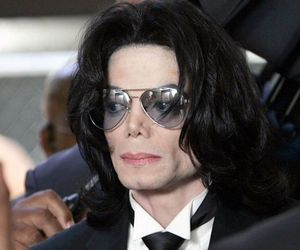 В ноябре выйдет новая пластинка Майкла Джексона «Immortal» («Бессмертный»)