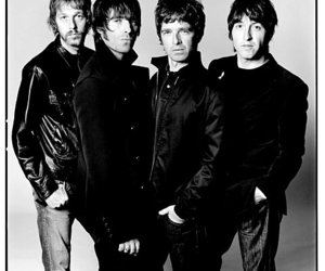 Выход ретроспективы синглов позволил Oasis вернуться в чарты